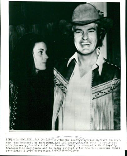 Vintage photo of Dr. Timothy Leary arrives with wife, Rosemary for his trial in Laredo.