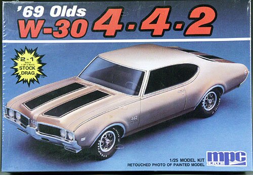 '69 Olds W-30 4-4-2 2 in 1 1/25 Vintage 1988 Model Kit