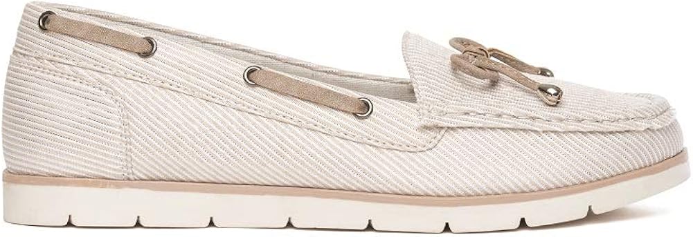 ladies deck shoes size 6