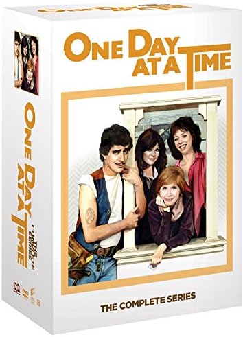 Amazon.com: And Just Like That…: The Complete First Season (DVD