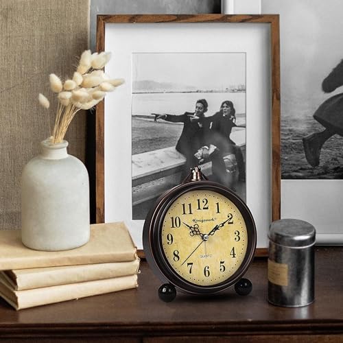 Königswerk Vintage Analog Alarm Clock, 5.25 inch Small Silent Desk Clock with Night Light, Battery Operated for Table, Bedroom, Bedside, Living Room, Room Decor (Classic)