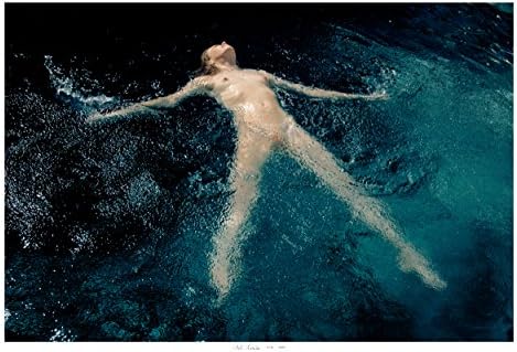 Ava Floating (ii)