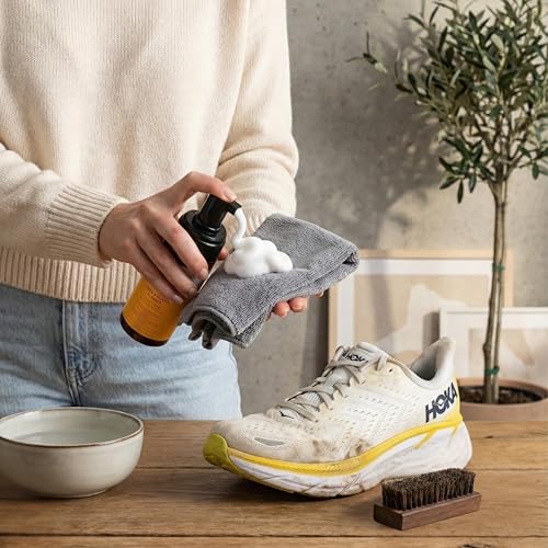 Leather Honey Limpiador de piel de gamuza de miel – Cuidado de gamuza y nobuk de calidad. Fabricado en los Estados Unidos desde 1968 - Limpiador de gamuza para zapatos, botas, chaquetas, Uggs, bolsos, bolsos y más,