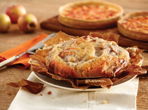 Long Grove Apple Pie & 2 Lou Malnati'sChicago-Style Deep Dish Pizzas (1 Cheese 1 Spinach)