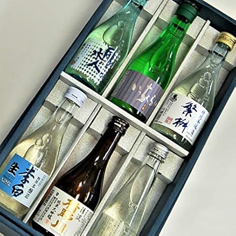 Amazon Co Jp 日本酒 小瓶アラカルト６本セット 飲み比べ おためし ミニボトル 楯野川 黒龍 李白 繁桝 風よ水よ人よ 酒炭酸 食品 飲料 お酒