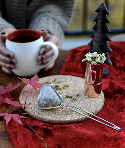 NATURE'S MARKET : Stainless Steal Tea Strainer - Heart Shaped
