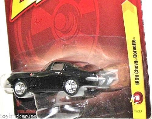Johnny Lightning R16 1966 Chevy Corvette Black