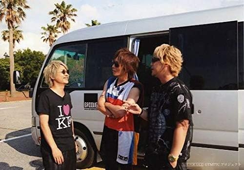 Amazon Co Jp 谷山紀章 勝杏里 林勇 横型 膝上 サングラス 谷山腕組み 後ろ車 Dvd Take Me To The Chiver 谷山紀章のロックな休日 上下巻パック アニメイト購入特典ブロマイド ホビー 通販