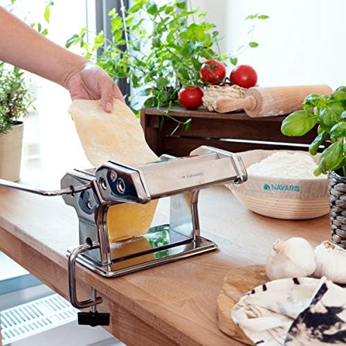 Navaris Machine à pâtes Manuelle - Laminoir pour pâtes fraîches - Spaghetti Lasagne tagliatelle - Appareil avec 9 épaisseurs différentes - Cuisine A Vivre Navaris Machine à pâtes Manuelle - Laminoir pour pâtes fraîches - Spaghetti Lasagne tagliatelle - Appareil avec 9 épaisseurs différentes