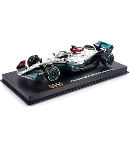 Bburago 1:43 F1 Mercedes AMG W12 E-Performance – Modello Bottas 2021 Con Casco, Edizione Da Collezione