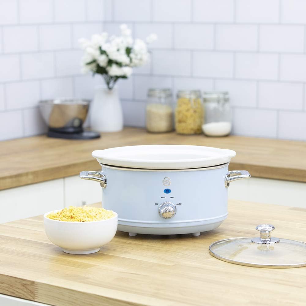 Swan Retro Slow Cooker with 3 Temperature Settings, Removable Dishwasher Safe Ceramic Pot and Glass Lid, 3.5L, Blue, SF17021BLN - Image 3