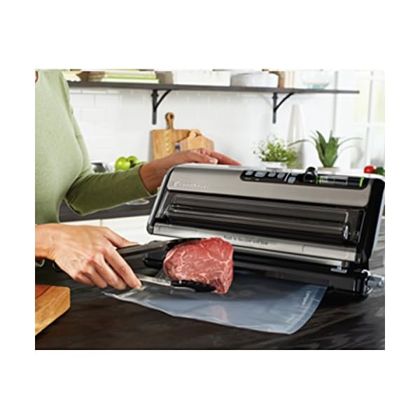 FoodSaver-New-FM5000-Series-2-in-1-Vacuum-Sealing-System-Plus-Starter-Kit-FM5200