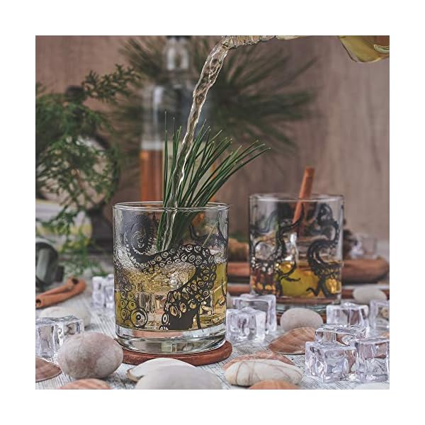 Greenline Goods Whiskygläser - 10 Unzen Becher Geschenkset - Kraken Whiskygläser (2er-Set) | Rocks Glass Octopus Decor | Old Fashioned Rocks Brille – Bild 3