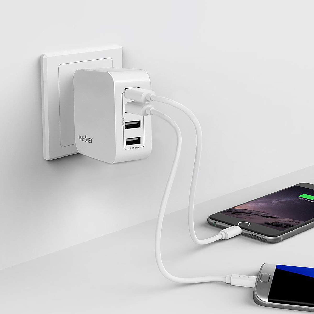 24W 4 Port USB Wall Charger with Foldable Plug for iPhone Xs/XS Max/XR/X/8/7/6/Plus, iPad Pro/Air 2, Galaxy/Note, LG, Nexus