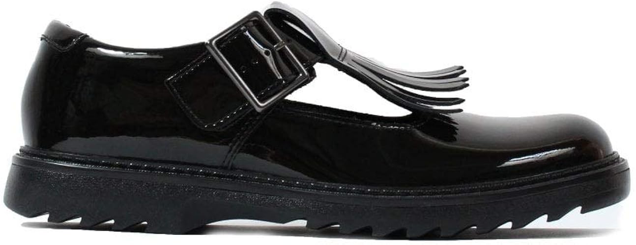 very clarks school shoes