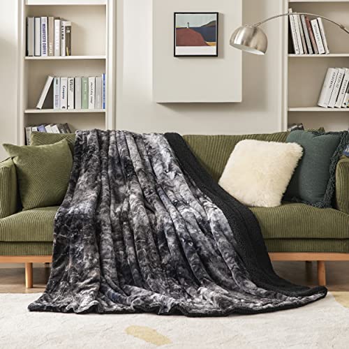 Bedsure Fuzzy Blanket King Size Black, Soft and Comfy Sherpa, Plush