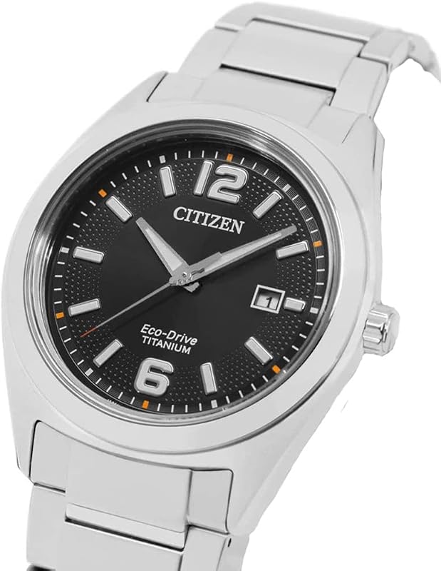 Reloj Analógico para Hombres de Eco-Drive con Correa en Titanio