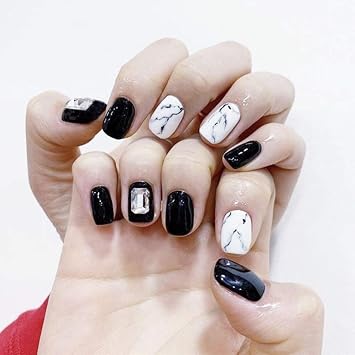 Todo Por Un Juego Payton Moormeier Edgy Nails Green Nails Goth Nails