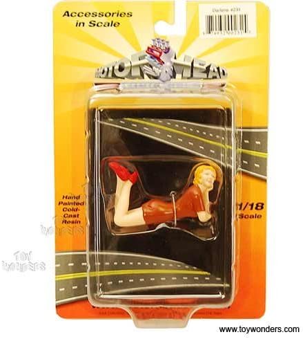 Motorhead Miniatures Figurine - Lady Darlene (1/18 scale, Brown) 231BN diecast motorcycles and cars