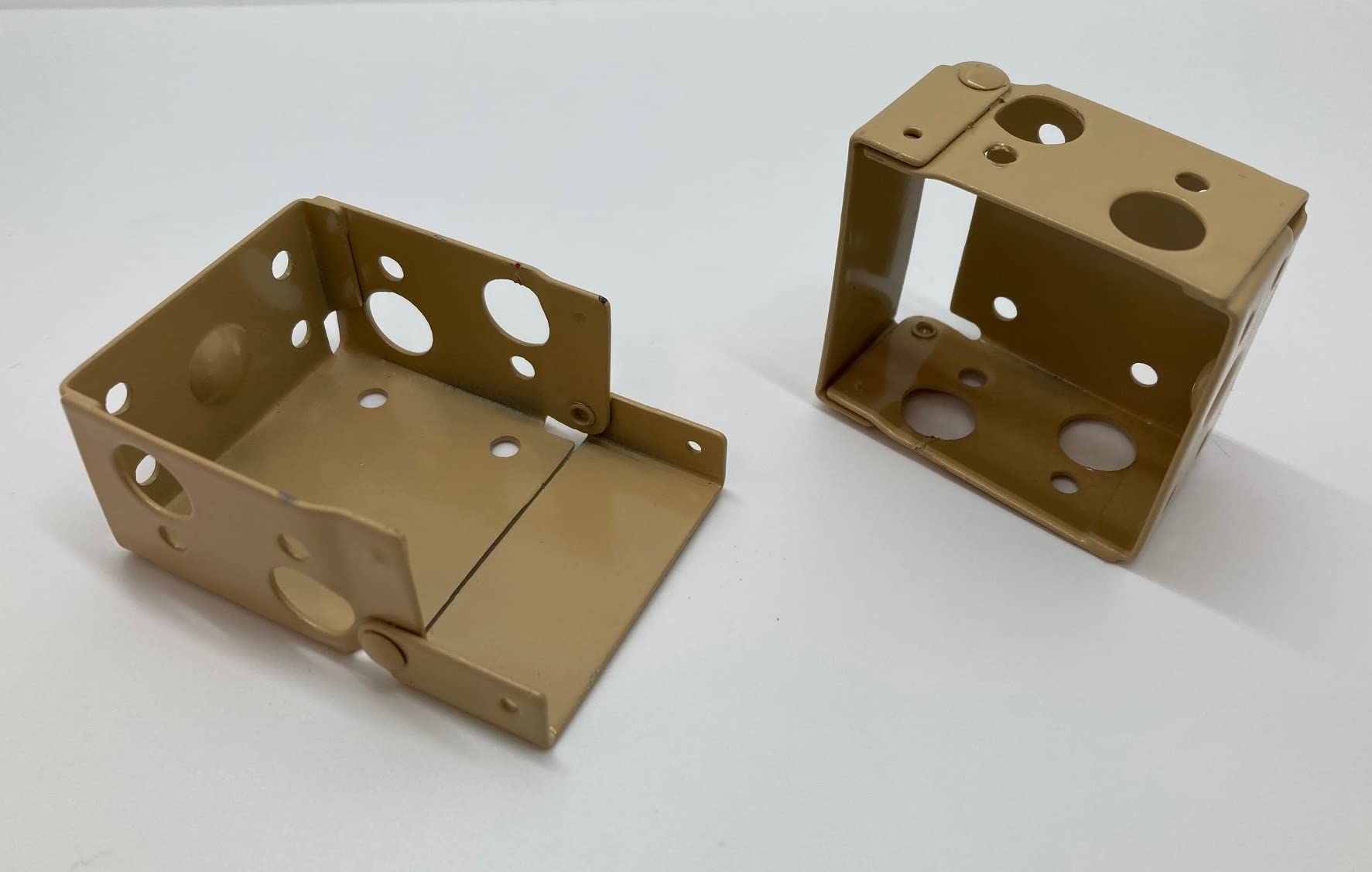 Pair of End Fitting Brackets (external size 48mm x 46mm) for Venetian/Wood Blind white/beige/brown (VN1011) (Beige)