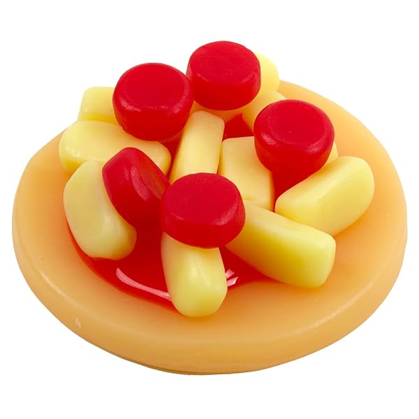LUNCHABLES GUMMY CANDY PEPPERONI PIZZA KIT HEART SHAPED BOX GIFT