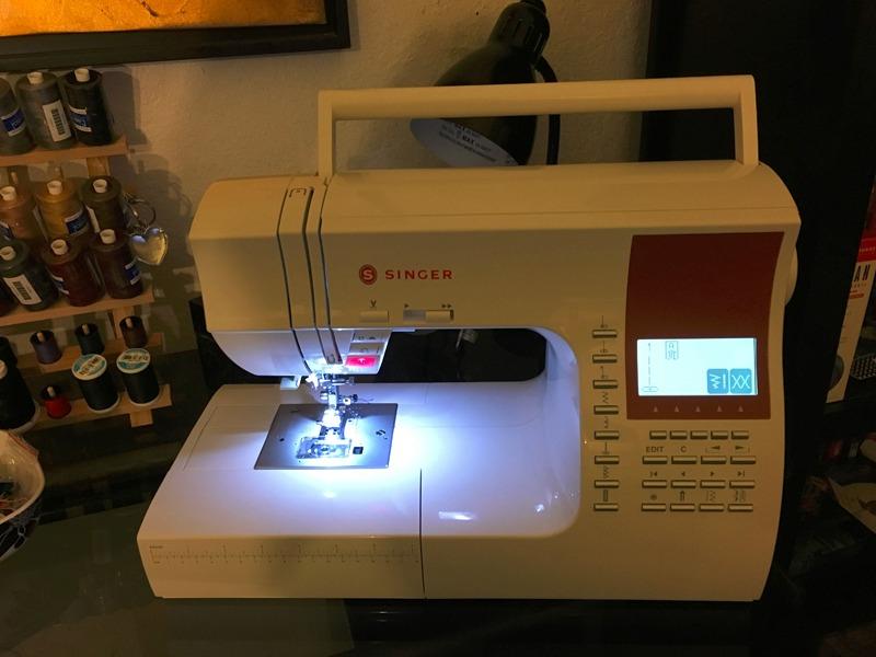 19/mo Finance SINGER 8060 600Stitch Computerized Sewing Machine