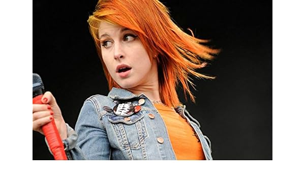 Amazon Com Fit You Hayley Williams Brown Hair Canvas Poster Hot