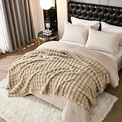 PUMEI Fleece Blanket - Throw Blanket for Couch