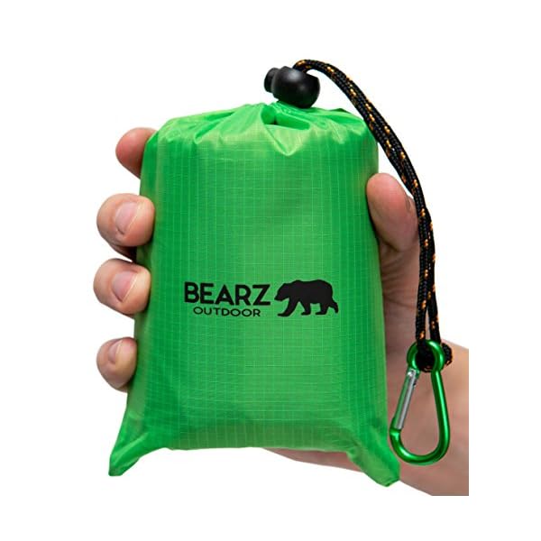 BEARZ Outdoor Pocket Blanket Compact Picnic Blanket, Beach Blanket
