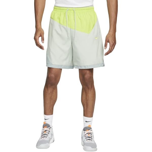 Nike Men's Sportswear Club Short Basketball Graphic (as1