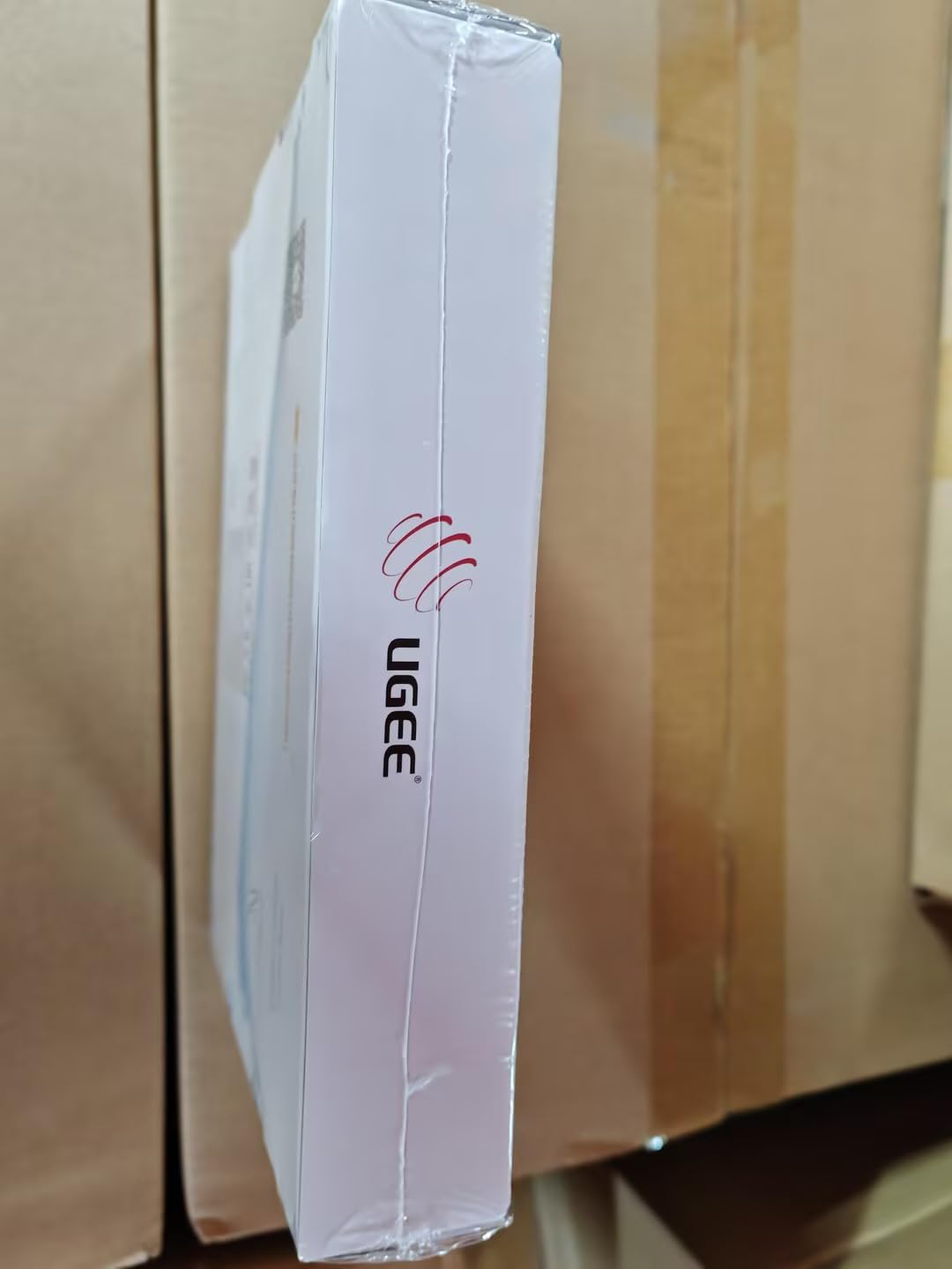 UGEE S640 Graphics Drawing Tablet, Digital Draw Art Pad with Pen Battery-Free Stylus Tilt Function 8192 Levels Pressure Sensitivity 10 Express Keys for Mac, Windows PC and Android