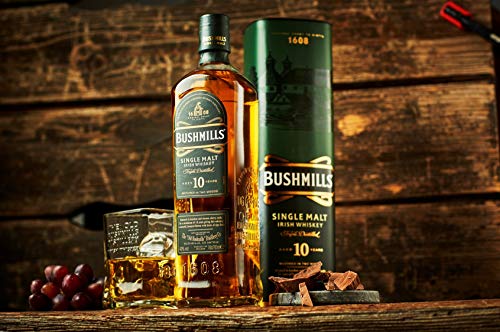 Bushmills 10 Years Old Single Malt Irish Whiskey ( 1 x 0,7 l) - dreifach destillierter 100% Malt Whisky – Bild 4
