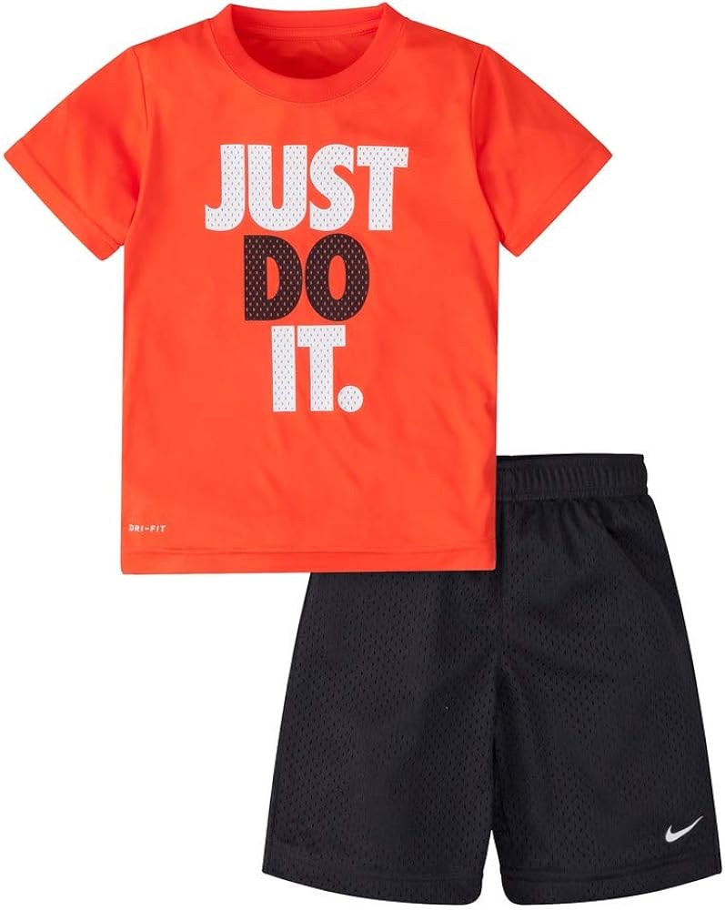 baby nike shorts and shirt