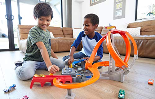 Hot Wheels Autorennbahn Mega Crash Superbahn, mit Looping Tracks und Kurven, inkl. 1 Spielzeugauto und 2 Starter, Auto Spielzeug, Spielzeug ab 6 Jahre, CDL45 – Bild 3