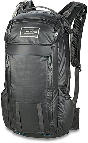 Amazon Co Jp Dakine ダカイン バックパック Seeker 15l シーカー 15リットル Blk 服 ファッション小物