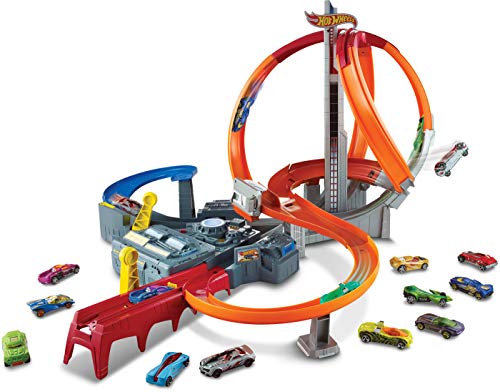 Hot Wheels Autorennbahn Mega Crash Superbahn, mit Looping Tracks und Kurven, inkl. 1 Spielzeugauto und 2 Starter, Auto Spielzeug, Spielzeug ab 6 Jahre, CDL45