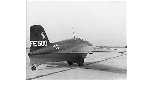 Amazon Com Messerschmitt Me 163 Komet Rocket Plane 11x14 Silver Halide Photo Print Photographs Posters Prints