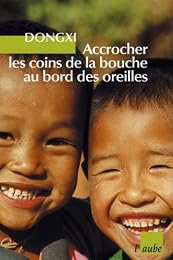 Accrocher les coins de la bouche au bord des oreilles