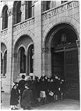 Photo: Free dental care,children,Guggenheim Dental Clinic,New York City,waiting outside