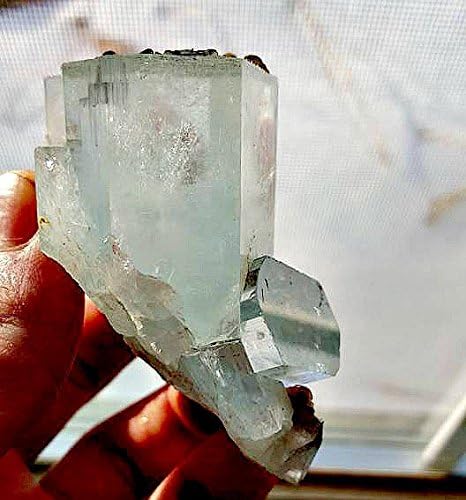 Huge 5.1oz Aquamarine Cluster, Penetrating Crystals, Phantoms. Fully Terminated Museum Specimen