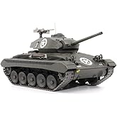 Motor city classics M24 Chaffee 1st Armored Division - Italy, April 1945 (1:43 Scale)
