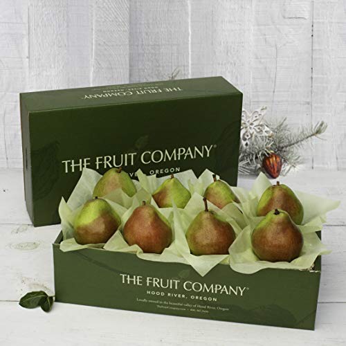 The Fruit Company Royal Comice Pears (Grand- 8pc)- 8 of our Signature Royal Comice Pears hand-packed and shipped directly from Hood River, Oregon