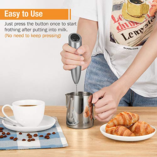 SIMPLETASTE Milchaufschäumer Elektrisch, Handheld Schaumbereiter mit 2 Batterie und Stab, Milk Frother für Cappuccino, Kugelsicherer Kaffee, Latte – Bild 4