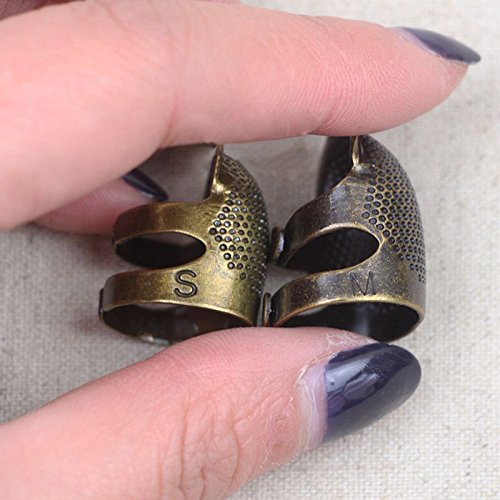 Copper Thimble Finger Protector, Antique Finish Metal Brass Fingertip Thimble Sewing Handworking Pin Needles Partner for DIY Crafts Sewing Tools Needlework Accessor (M)