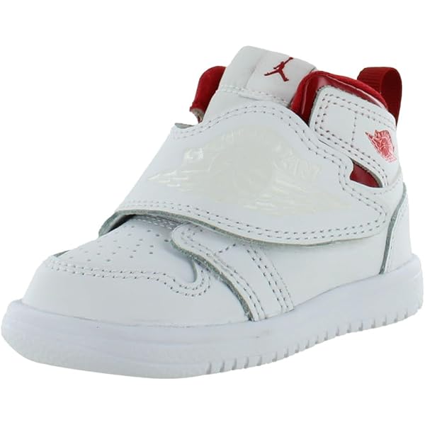 Amazon.com | Jordan Baby Boy's Sky 1 (Infant/Toddler) Lucky