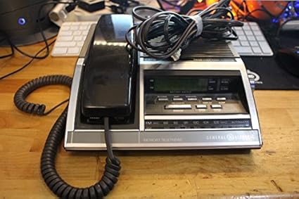 Amazon Com Ge Corded Telephone Am Fm Clock Radio Mid Century Modern 7 4735 Home Kitchen