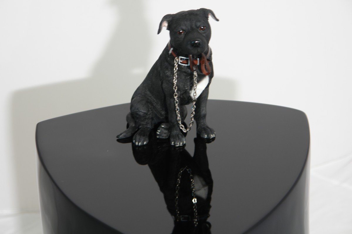 Figure | Sitting Black Staff Walkies | 1 Piece - 15x10x18 cm โ image 1
