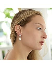 mariell Clip-on arete con forma de pera CZ halos y Bold Pearl gotas   Platinum Plated nupcial joyas