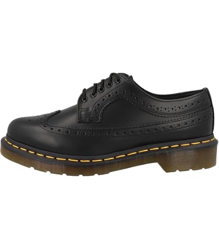 Amazon.com | Dr. Martens, Unisex Reeder 5 Tie Shoe, Black Wyoming