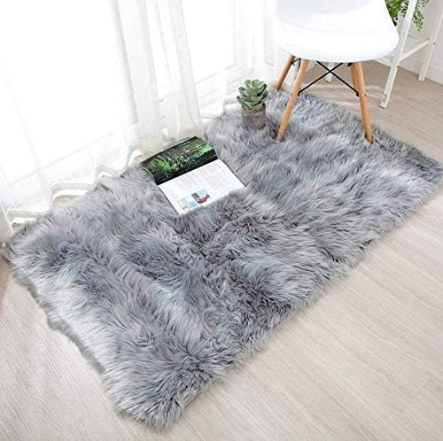 HLZDH faux fur soft fluffy single sheepskin stule Style Rug, Faux Fleece Chair Cover Seat Pad Soft Fluffy Shaggy Area Rugs For Bedroom Sofa Floor （50 X150 CM Rectangular gray）
